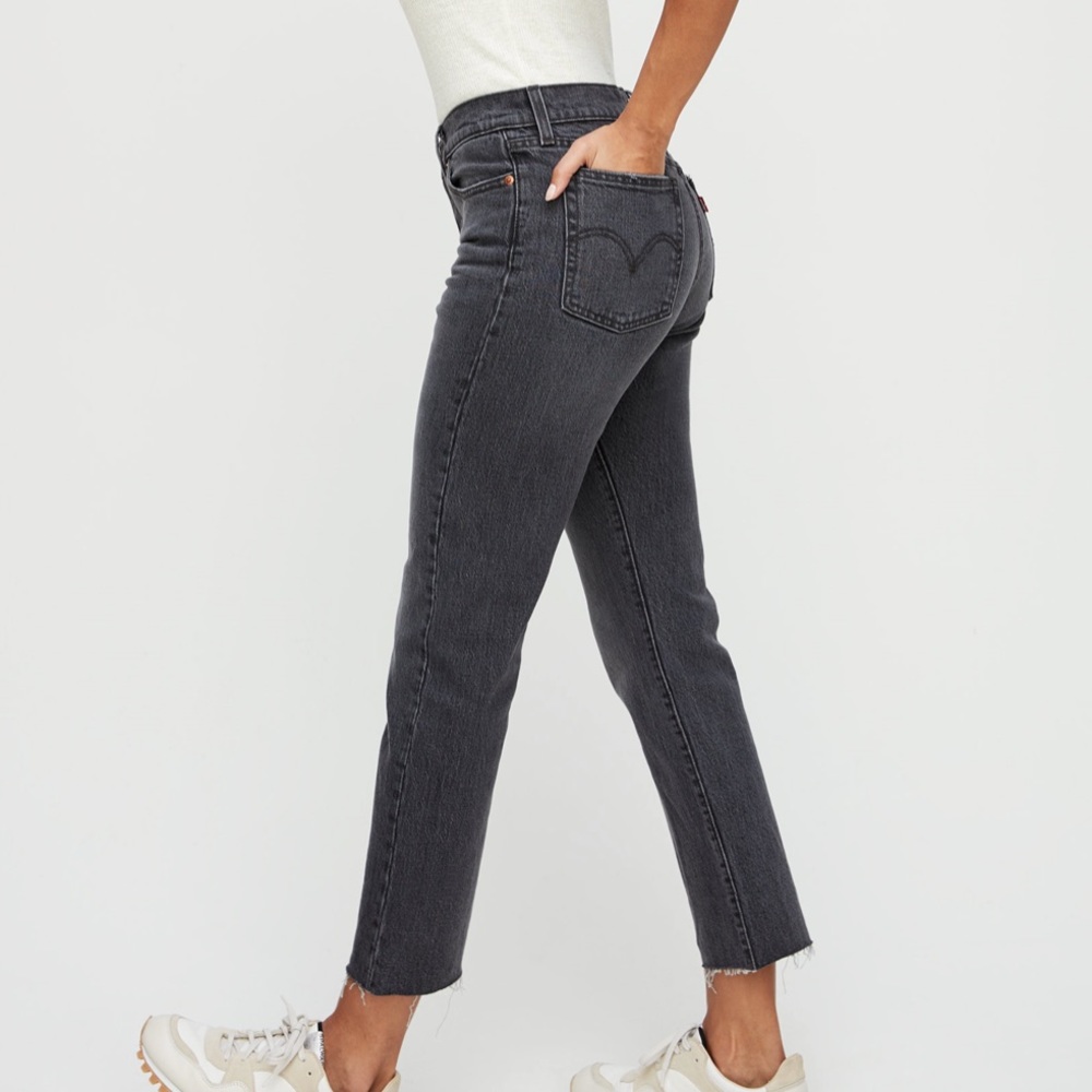 Levi’s Icon Wedgie Black Jeans with distressing